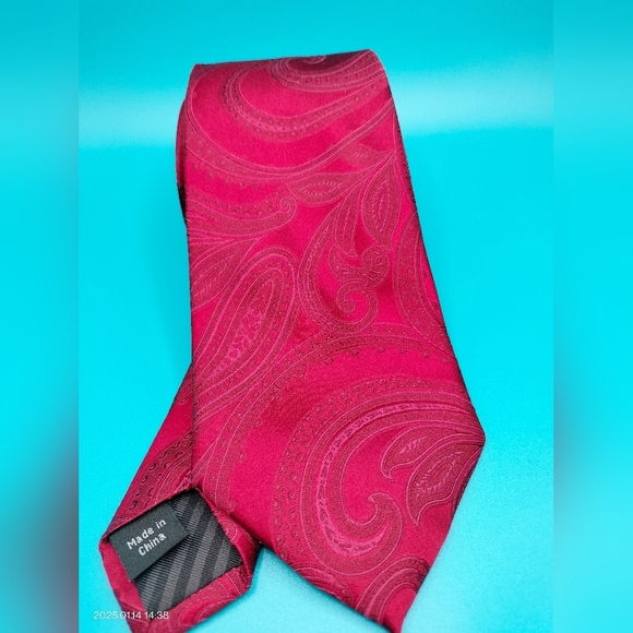 Madison Necktie Tie Red Wine Silk Woven Paisley Swirl Formal Business Wear - Picture 1 of 10